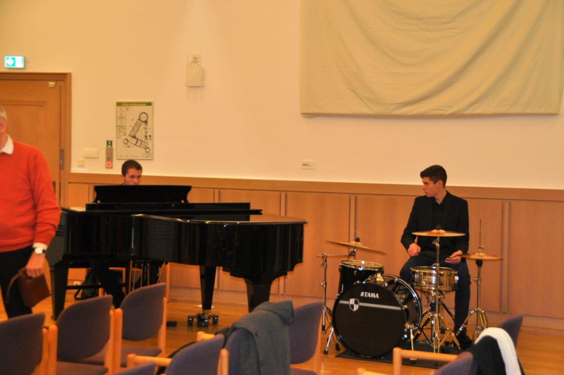 Musikalische Umrahmung: Daniel und Jonas Warschun